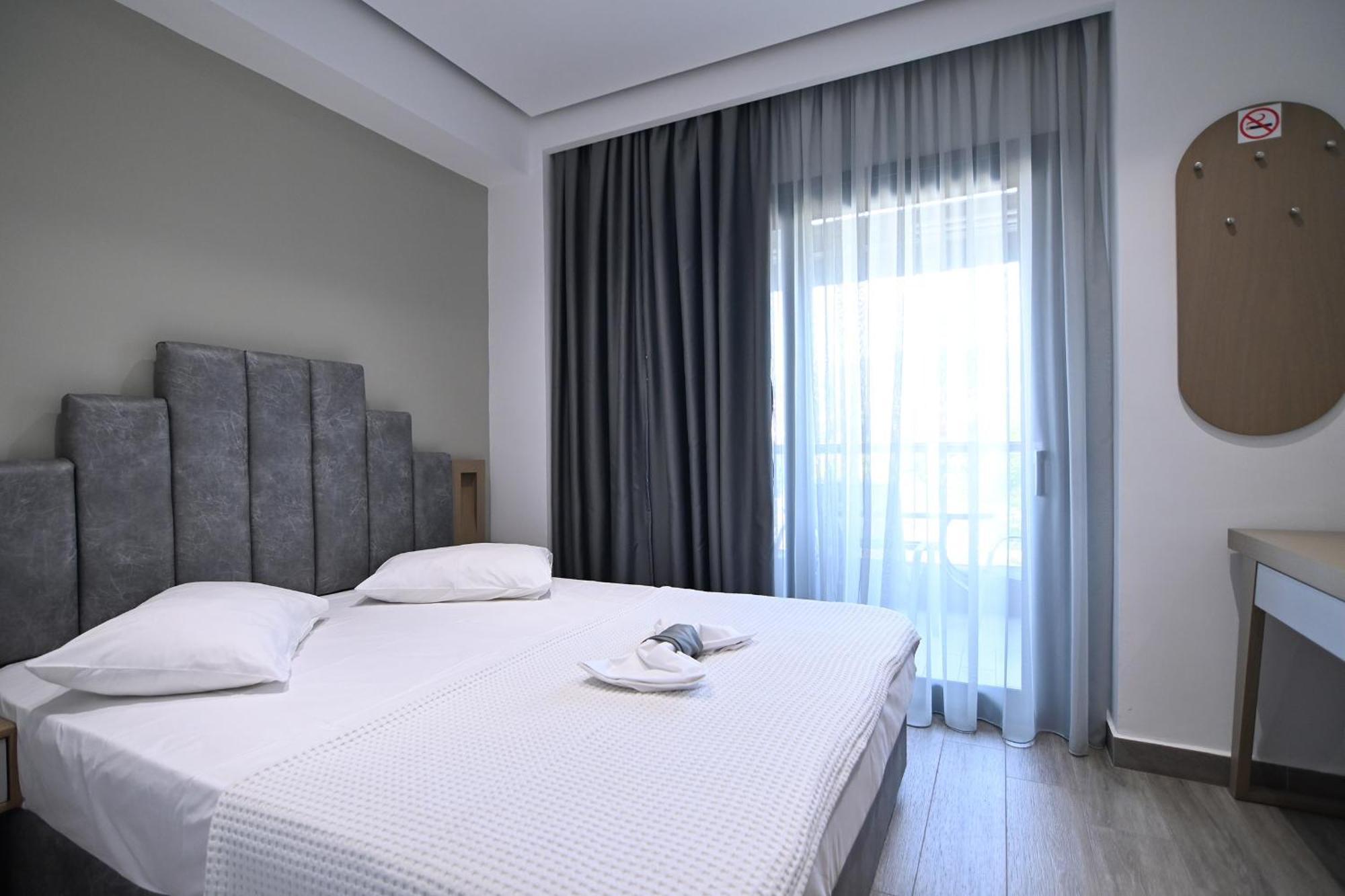 Amalia Rooms Sea View Vrasná Eksteriør bilde