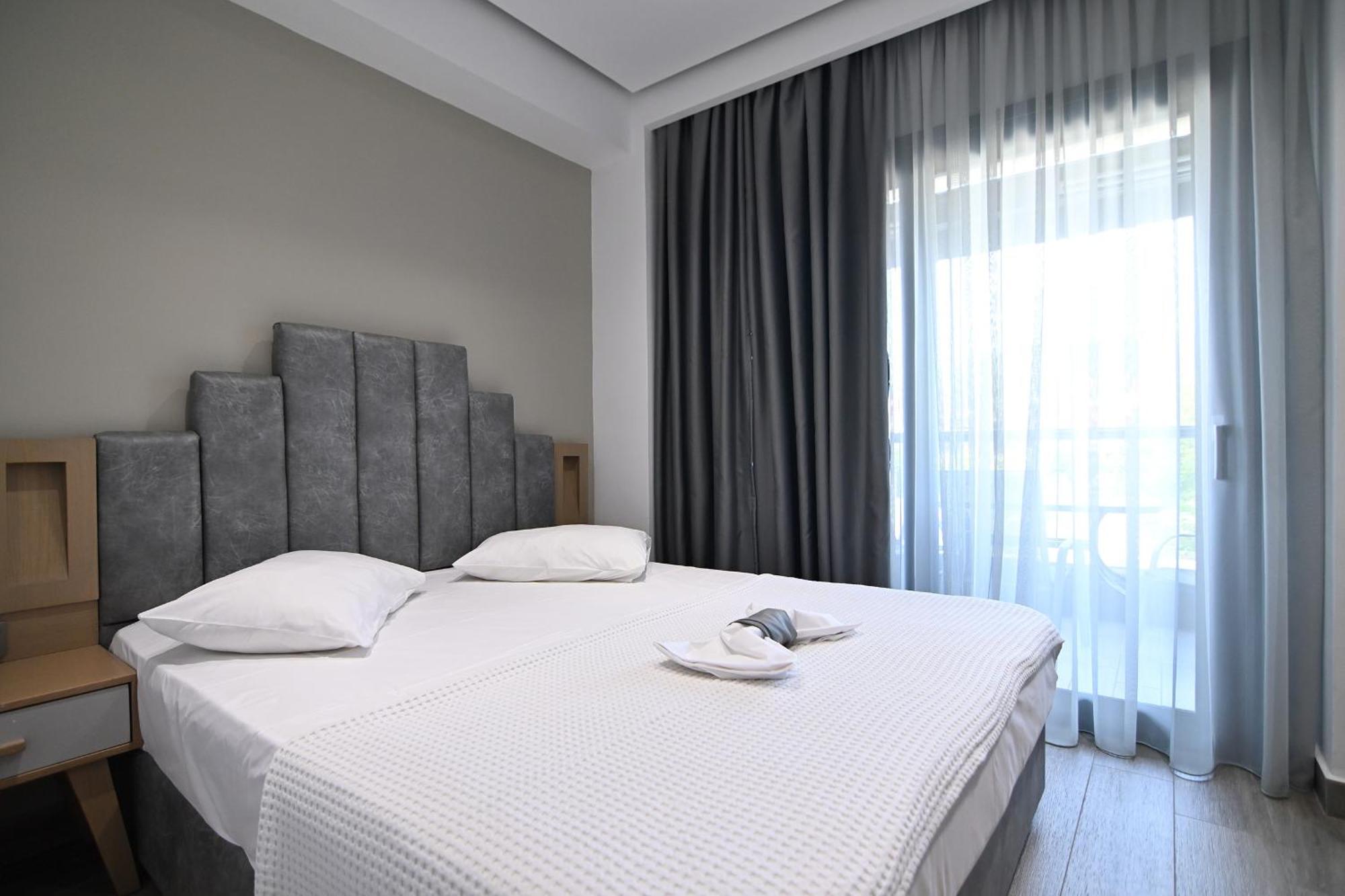 Amalia Rooms Sea View Vrasná Eksteriør bilde